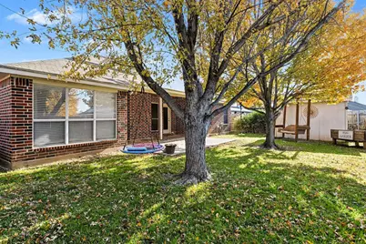 813 Wrentham Drive, Saginaw, TX 76179 - Photo 15