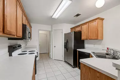 813 Wrentham Drive, Saginaw, TX 76179 - Photo 7