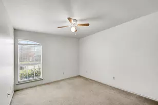 813 Wrentham Dr, Saginaw, TX 76179 - Photo 11