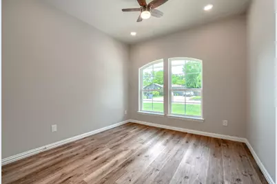 321 Fagg Drive, Lewisville, TX 75057 - Photo 13