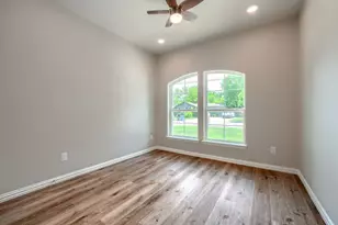 321 Fagg Dr, Lewisville, TX 75057 - Photo 13
