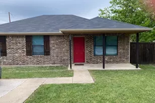 203 W Willow St, Sanger, TX 76266 - Photo 1