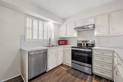 2905 Lake Shore Drive, Waco, TX 76708 - Photo 11