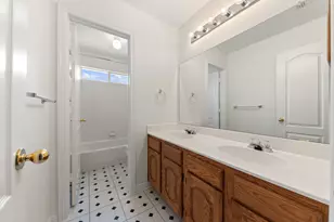716 Mockingbird Ct, Crowley, TX 76036 - Photo 27