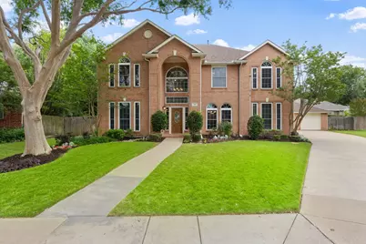716 Mockingbird Court, Crowley, TX 76036 - Photo 3