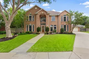 716 Mockingbird Ct, Crowley, TX 76036 - Photo 3