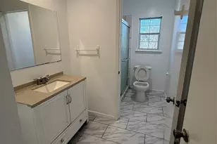 2529 Rutgers Dr, Irving, TX 75062 - Photo 9