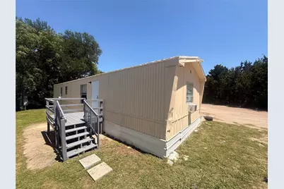 541 Simmons Way #8, Cedar Hill, TX 75104 - Photo 1