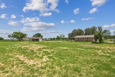2762 W Highway 199, Springtown, TX 76082 - Photo 31