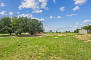 2762 W Hwy 199, Springtown, TX 76082 - Photo 29