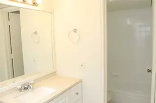 2300 Bamboo Dr, Arlington, TX 76006 - Photo 11