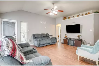 3321 Royal Crest Drive, Fort Worth, TX 76140 - Photo 7