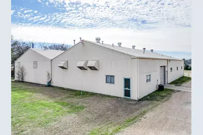 2309 N Preston, Ennis, TX 75119 - Photo 1
