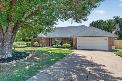 310 Vista Drive, Granbury, TX 76049 - Photo 3