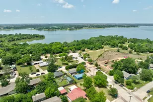 236 W Park St, Little Elm, TX 75068 - Photo 3