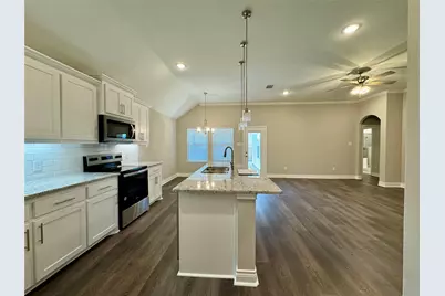 703 Moseley Lane, Greenville, TX 75402 - Photo 9