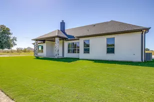 200 Sweetgrass Dr, Poolville, TX 76487 - Photo 37