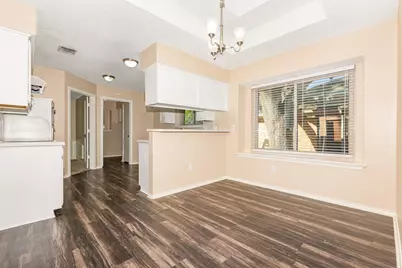 2015 Robin Hill Lane, Carrollton, TX 75007 - Photo 9