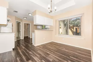 2015 Robin Hill Ln, Carrollton, TX 75007 - Photo 9