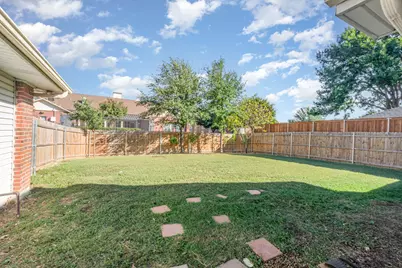 2015 Robin Hill Lane, Carrollton, TX 75007 - Photo 19