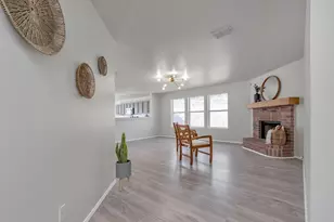 1037 Triple Crown Dr, Fort Worth, TX 76179 - Photo 7