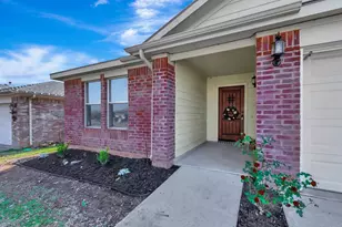 1037 Triple Crown Dr, Fort Worth, TX 76179 - Photo 3