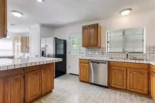 14025 Janwood Ln, Farmers Branch, TX 75234 - Photo 11