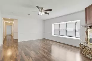 14025 Janwood Ln, Farmers Branch, TX 75234 - Photo 9