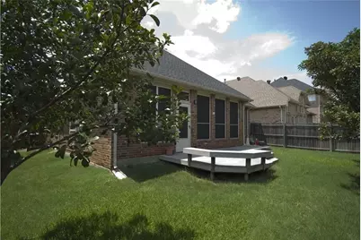 7702 Brookview Court, Irving, TX 75063 - Photo 9