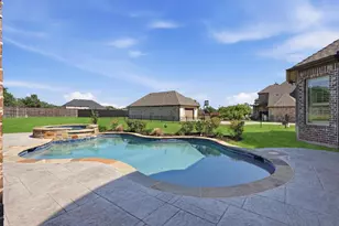 715 Simmons Rd, Double Oak, TX 75077 - Photo 31