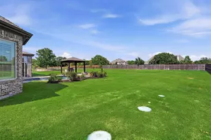 715 Simmons Rd, Double Oak, TX 75077 - Photo 29