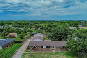 108 Mockingbird Ln, Weatherford, TX 76086 - Photo 3
