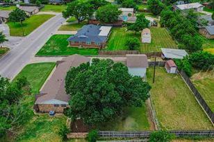 108 Mockingbird Ln, Weatherford, TX 76086 - Photo 7