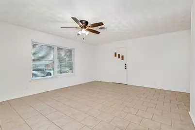 11038 Wyatt Street, Dallas, TX 75218 - Photo 7