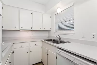 11038 Wyatt Street, Dallas, TX 75218 - Photo 11