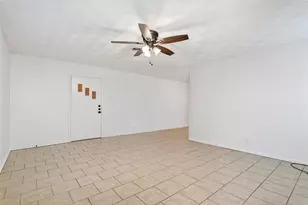 11038 Wyatt St, Dallas, TX 75218 - Photo 5