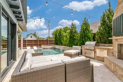 221 Austin Street, Grapevine, TX 76051 - Photo 33