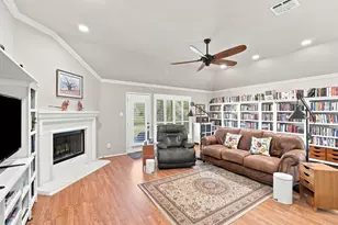 217 Nocona Dr, Waxahachie, TX 75165 - Photo 9
