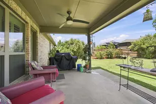 217 Nocona Dr, Waxahachie, TX 75165 - Photo 33