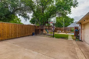 18807 Fortson Ave, Dallas, TX 75252 - Photo 23