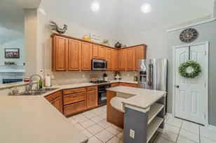 1620 Creekside Dr, Corinth, TX 76210 - Photo 9