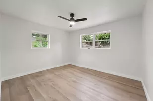 861 Woodcrest Dr, Hurst, TX 76053 - Photo 9