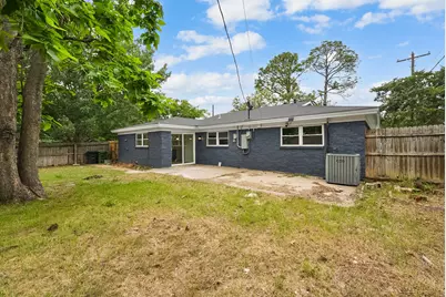 861 Woodcrest Drive, Hurst, TX 76053 - Photo 9