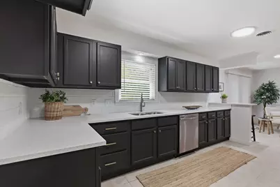 5751 Trio Lane, Dallas, TX 75241 - Photo 13