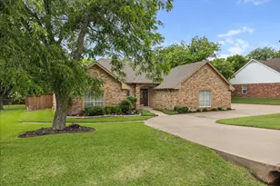 9126 Hanging Moss Dr, Granbury, TX 76049 - Photo 3