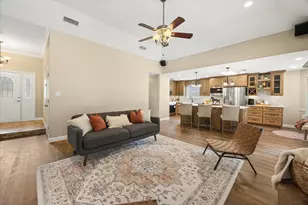 9126 Hanging Moss Dr, Granbury, TX 76049 - Photo 7