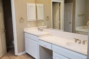 532 Silver Maple Dr, Irving, TX 75063 - Photo 13