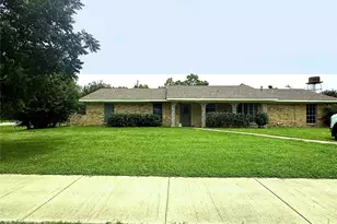 206 N Main St, Edgewood, TX 75117 - Photo 1