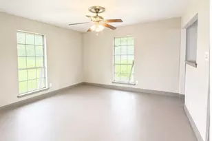 206 N Main St, Edgewood, TX 75117 - Photo 3