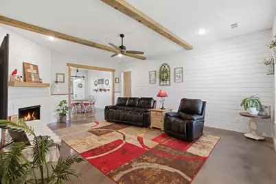 300 Mockingbird Lane, Springtown, TX 76082 - Photo 9